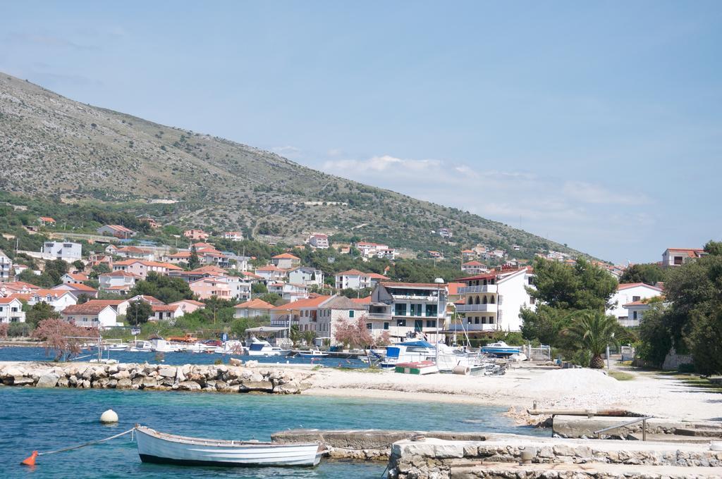 Arka Trogir Apartments - Seget Vranjica Luaran gambar